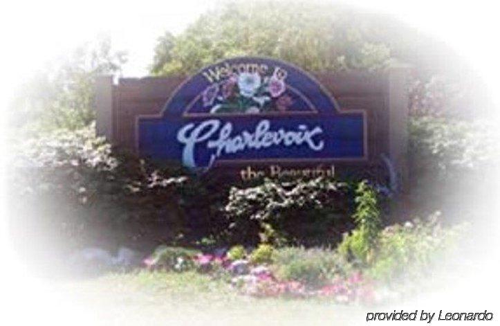Pointes North Inn Charlevoix Extérieur photo