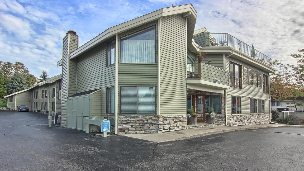 Pointes North Inn Charlevoix Extérieur photo